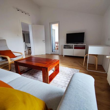 Apartment Lipa Ровин Екстериор снимка